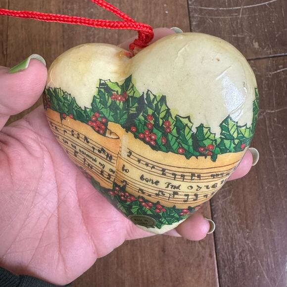 Vintage Christmas Heart Ornaments Old World Victorian Music Paper Mache - Picture 10 of 10